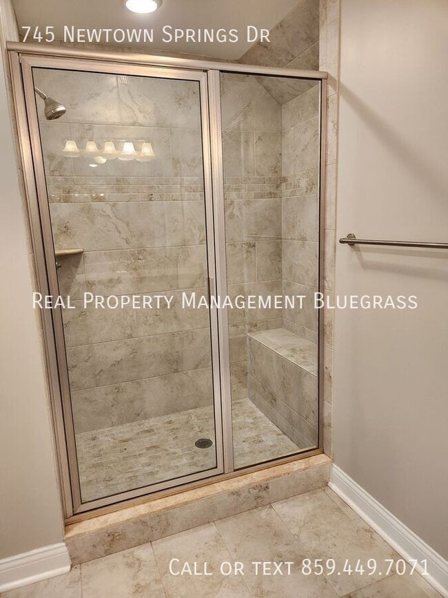 Building Photo - 745 Newtown Springs Dr