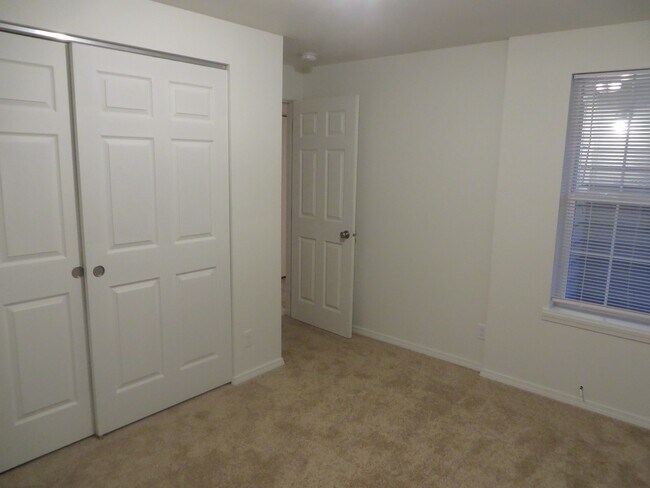 Foto del edificio - lynd04