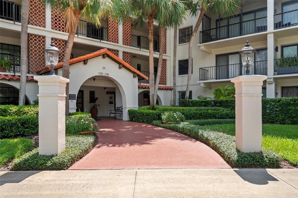 Foto principal - 104 S Interlachen Ave