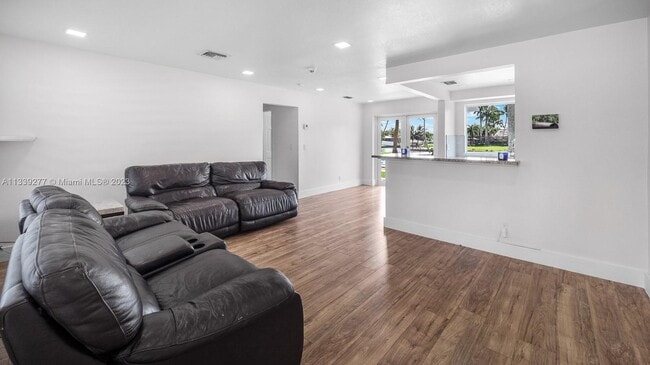 Building Photo - 8946 SW 52nd Ct