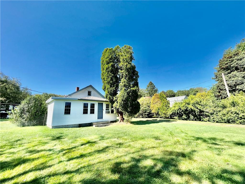 Primary Photo - 27 Shore Rd