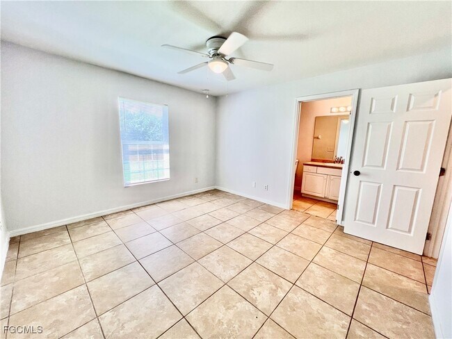 Foto del edificio - 3009 56th St W