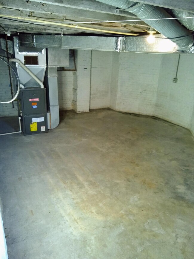 Foto del edificio - 1601 Ridge Ave