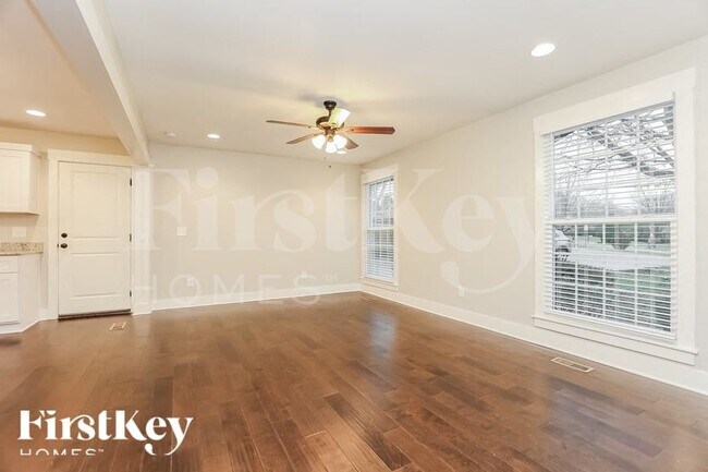 Foto del edificio - 208 Beech Dr