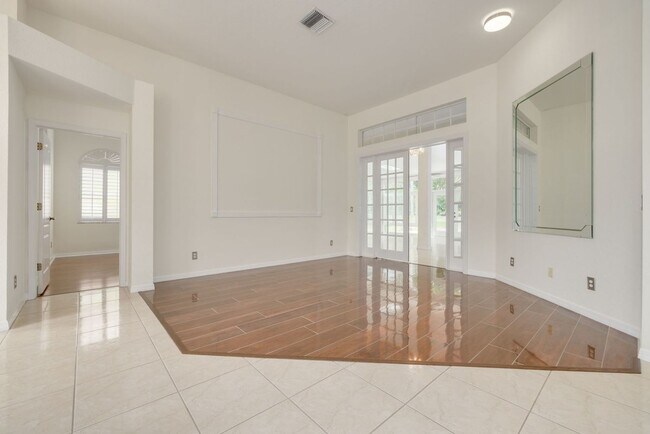 Building Photo - 3713 Siena Ln