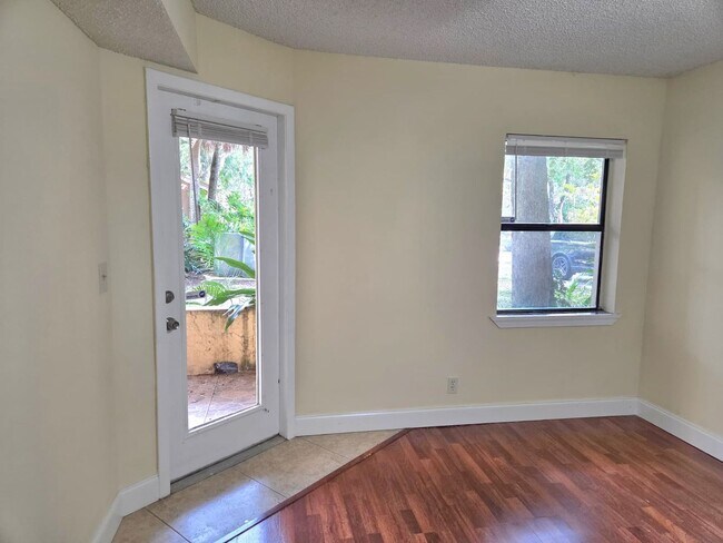 Building Photo - Upgraded 2BR/2BA – Gated Community, Great Amenities!