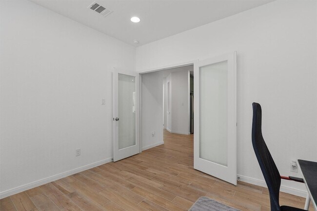 Building Photo - 338 Langhorne Bnd