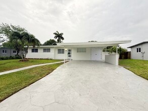 Building Photo - 345 Pinehurst Rd