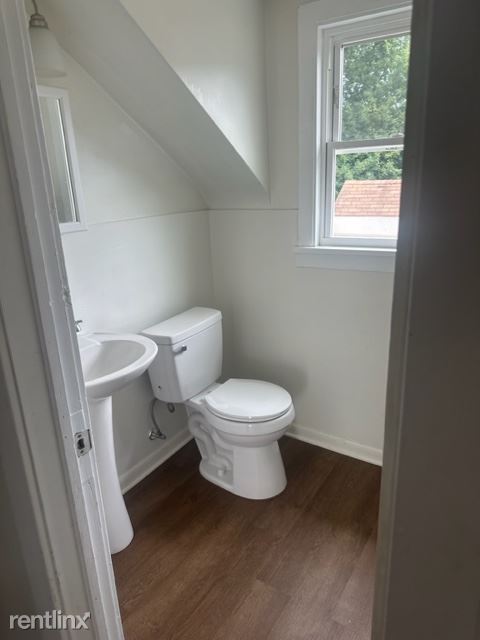 Building Photo - 2 br, 1 bath Triplex - 326 Orr Street apt 3
