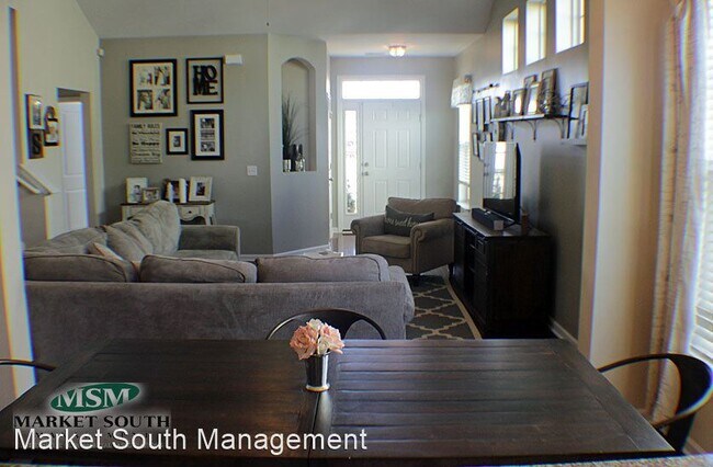 Foto del edificio - 4 br, 3 bath House - 86 Bushwood Drive