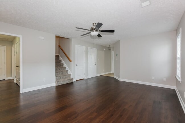 Foto del edificio - 1516 Beaconcrest Cir