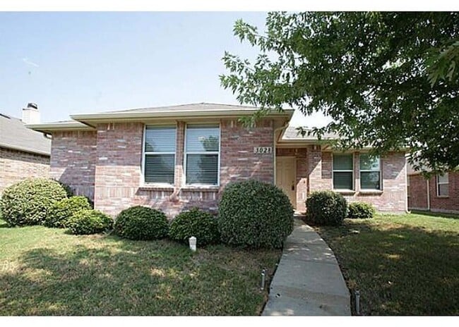 Building Photo - 3028 Misty Ridge Ln
