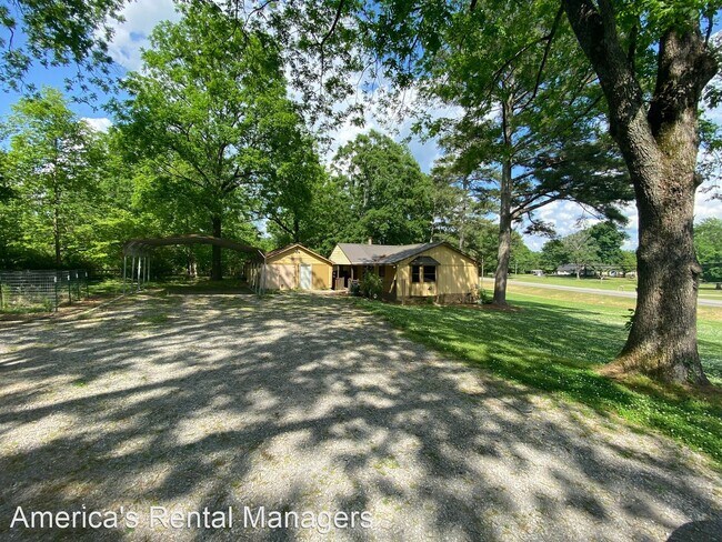 Building Photo - 3 br, 2 bath House - 11845 US Highway 411