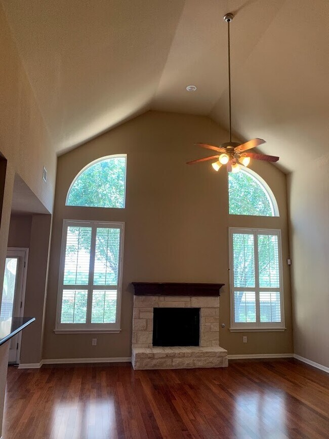 Building Photo - Gorgeous Home on a Greenbelt in Avery Ranch!
