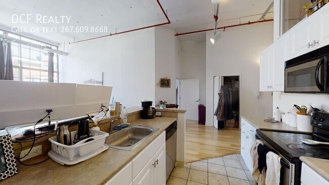 Building Photo - 720 N 5th St