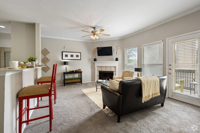 2BD, 2BA - 1,030SF - Living Area - Western Station Apartments