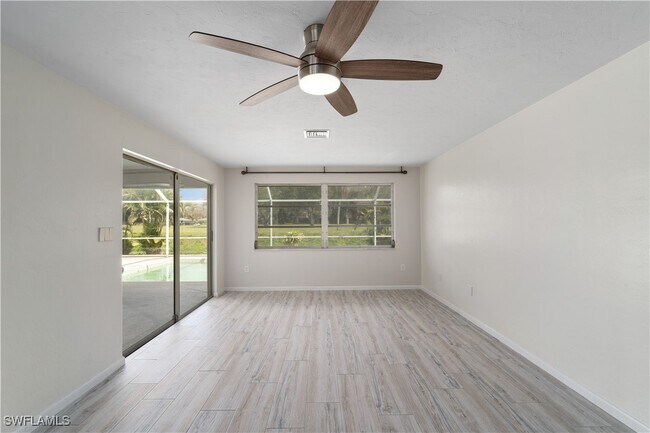 Foto del edificio - 1411 Whiskey Creek Dr