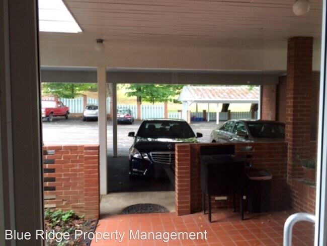 Foto del edificio - 2 br, 2 bath House - 312-4 W. Main St.