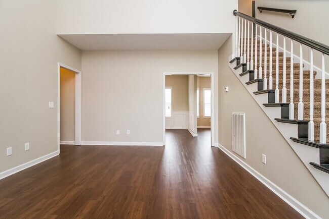 Building Photo - 3411 Wellington Pl