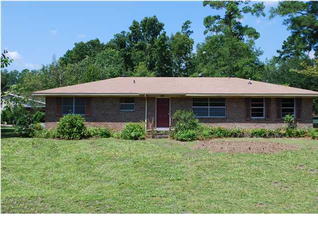Primary Photo - 102 Magnolia St