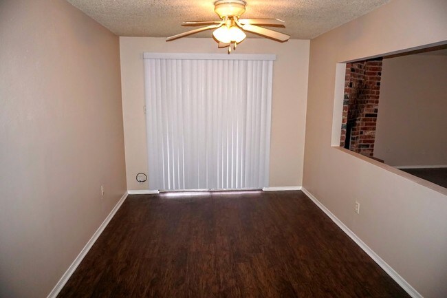 Building Photo - 8714 Valley Forest Dr