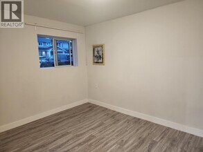 Building Photo - 120B 120b Ave