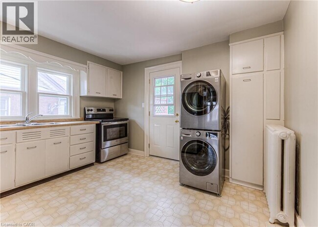 Building Photo - 34 Hohner Ave