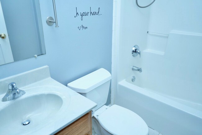 Foto del edificio - 3 Bedroom House Available Near Gordonsville
