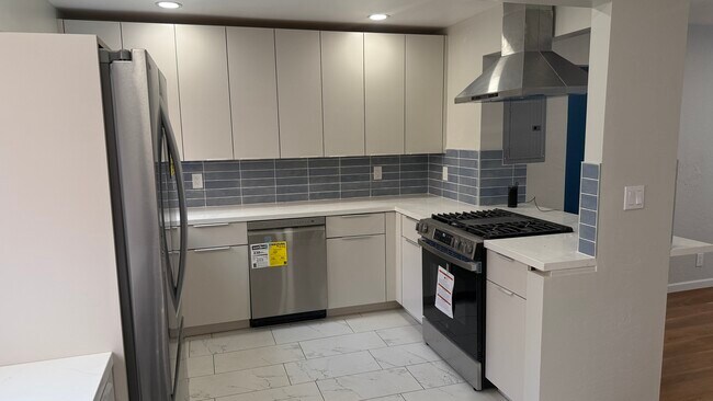 Foto del edificio - 3640 West St