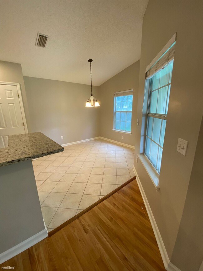Building Photo - 4 br, 2 bath House - 808 South Edenbridge Way