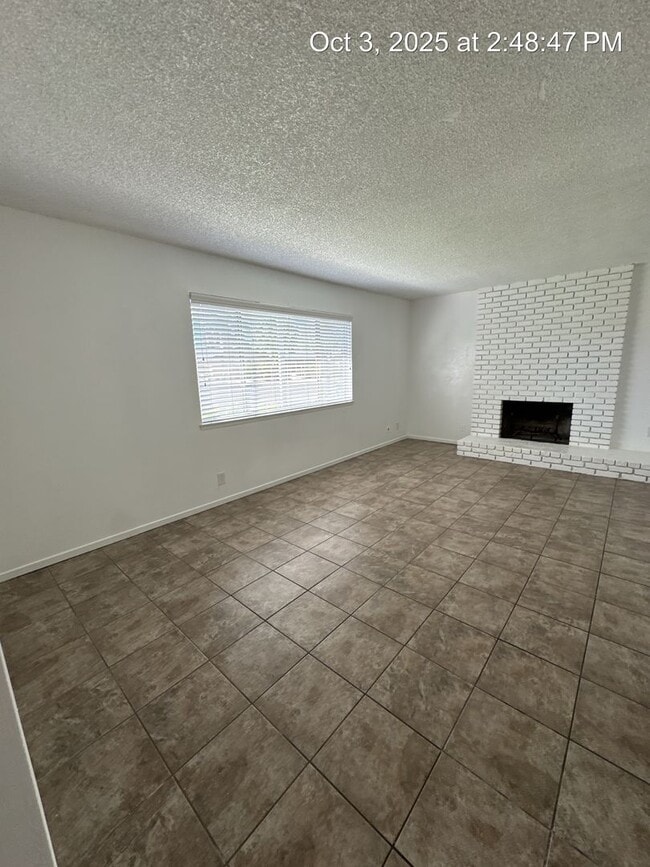 Building Photo - 2967