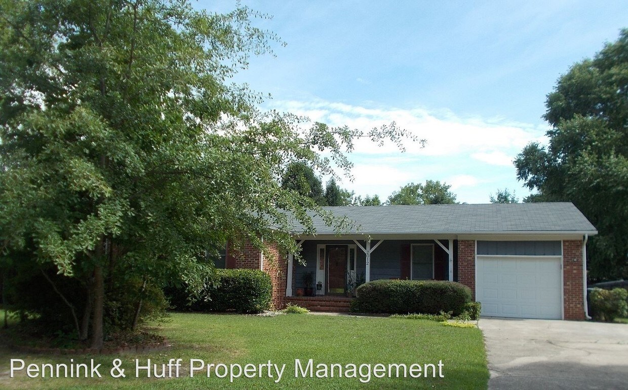 Primary Photo - 2012 Cobblestone Pl
