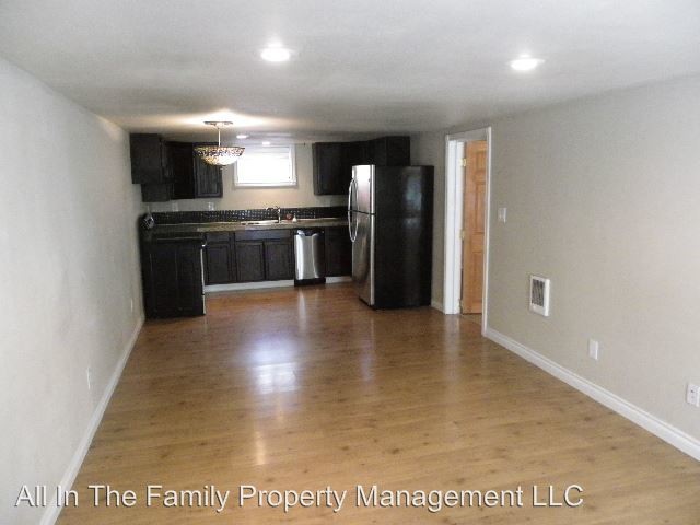 Building Photo - 1622 SE 76th Ave
