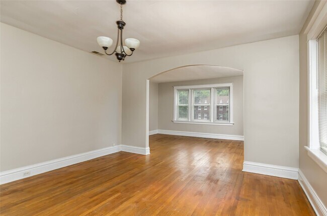 Foto del edificio - 7005 Amherst Ave