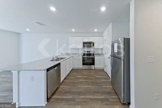 Building Photo - 226 Topaz Ln
