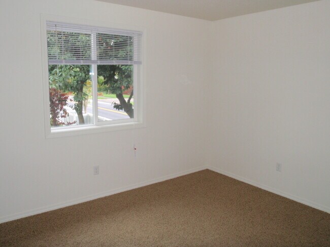 Foto del edificio - **BEAUTIFUL 3B/2.5Ba HOME IN DESIRABLE FIS...