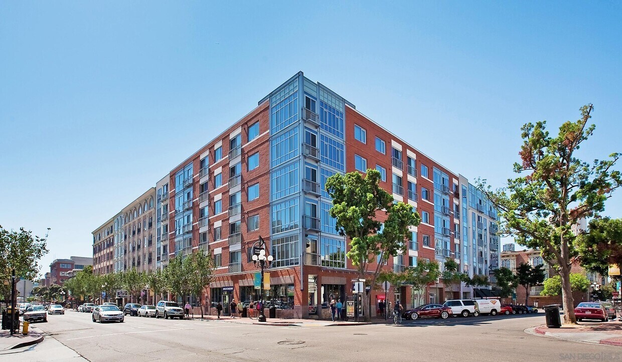 Primary Photo - 450 J St