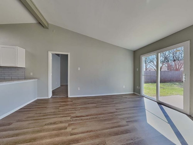 Building Photo - 201 Kalmia Dr