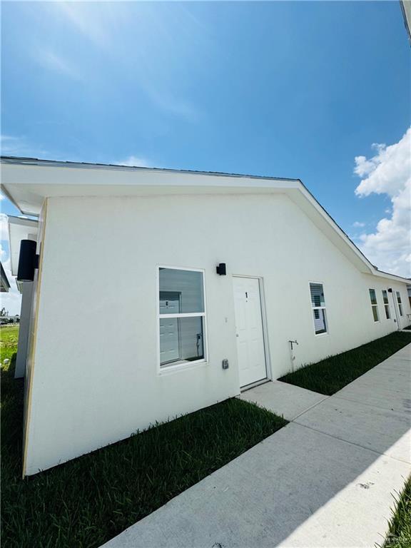 Building Photo - 2108 E Viviana St