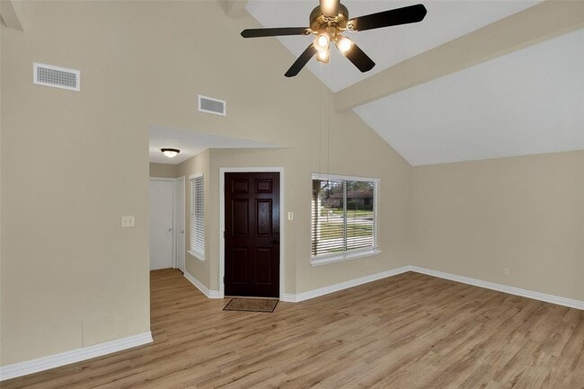 Building Photo - 12715 Summer Mill Dr