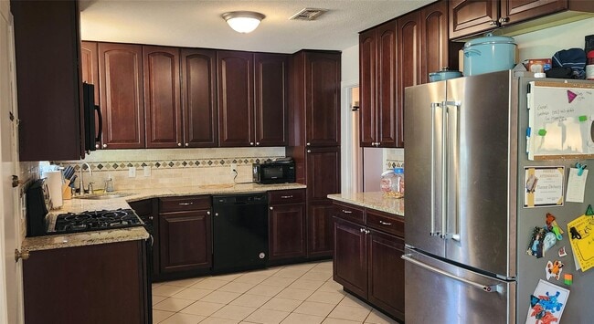 Foto del edificio - 6148 Indigo St