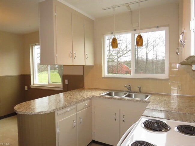 Building Photo - 9558 Johnnycake Ridge Rd