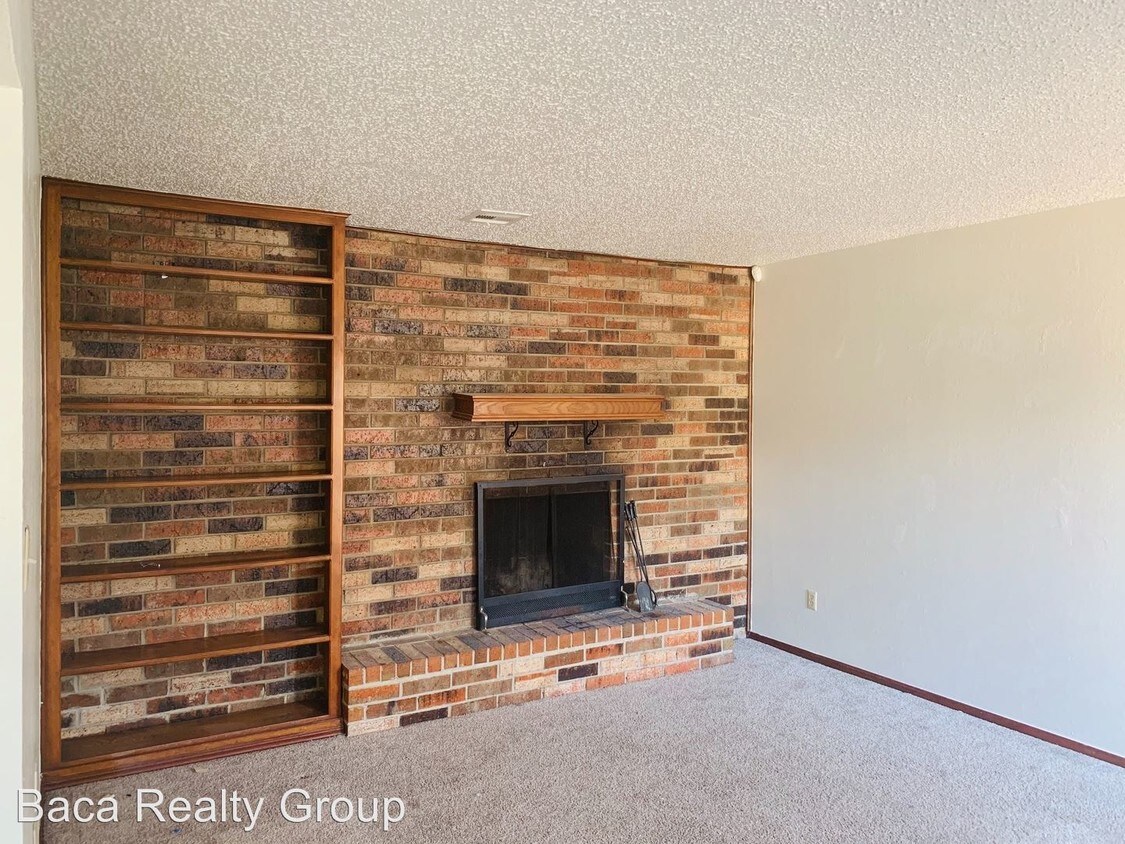 Primary Photo - 312 Chalmette Dr
