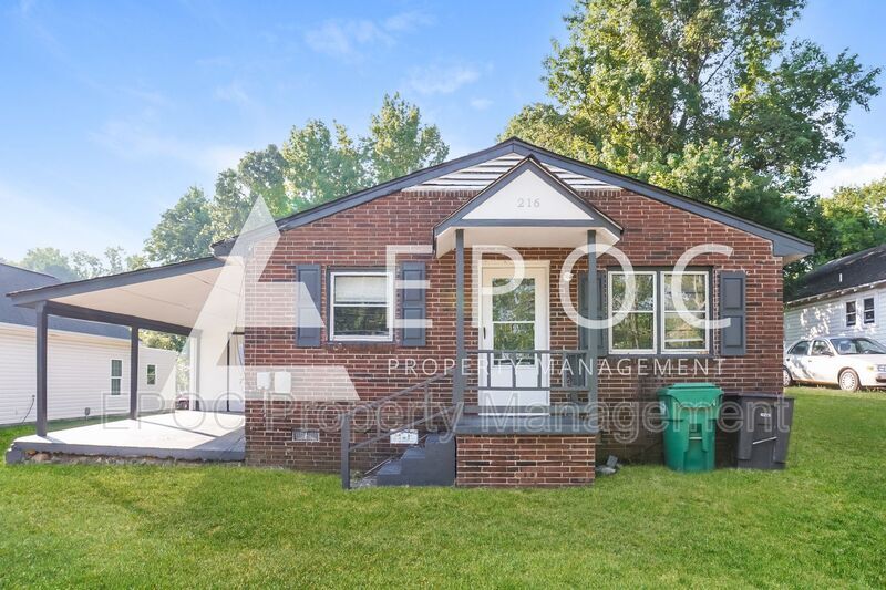 Primary Photo - 216 Gordon St