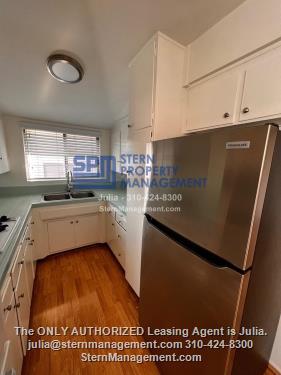 Interior Photo - 12714 Matteson Avenue