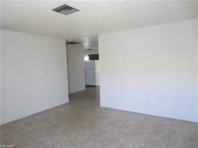 Foto del edificio - 128 SE 16th Pl