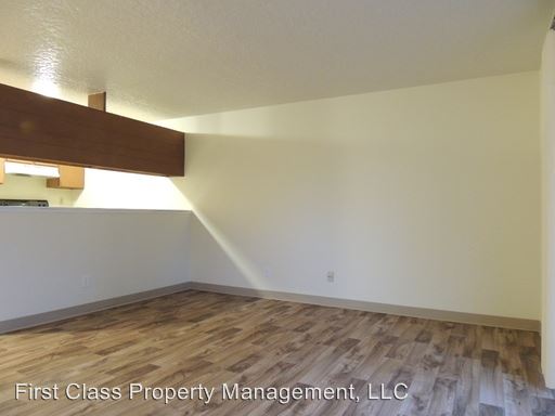 Building Photo - 9555 SW Hall Blvd