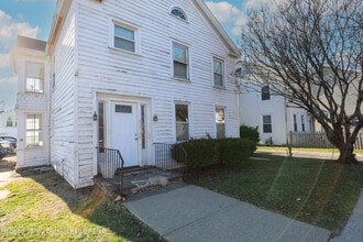 Building Photo - 180 Broadway