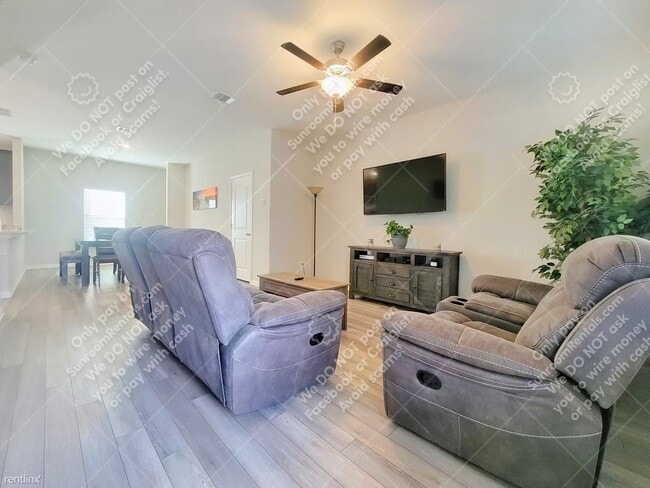 Building Photo - 3 br, 2.5 bath House - 517 Congress Way