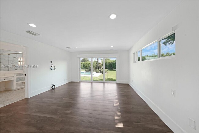 Building Photo - 10271 SW 108th St